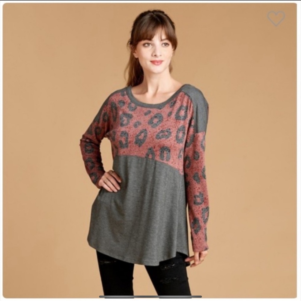 CHEETAH PRINT TOP - Picture 2 of 4